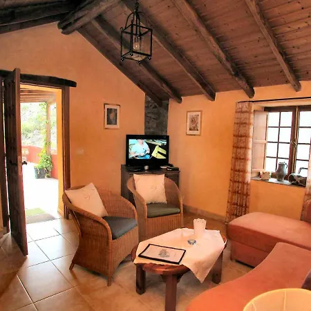 Cottage With 1 Bedroom, 1 Bathroom, Heated Solar Pool, Sauna, Jacuzzi, Garden Дом отдыха El Jaral